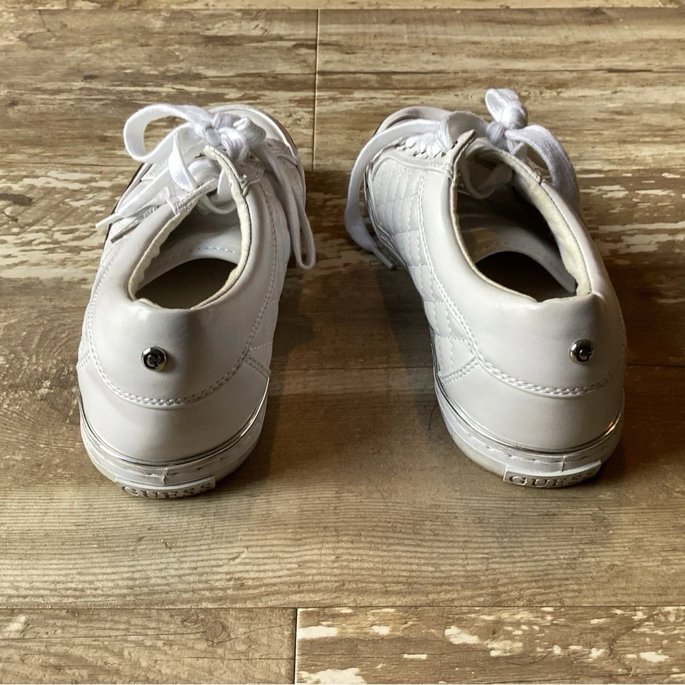 GUESS Lace Up Quilted Pattern White Sneakers Shoes Women’s 9